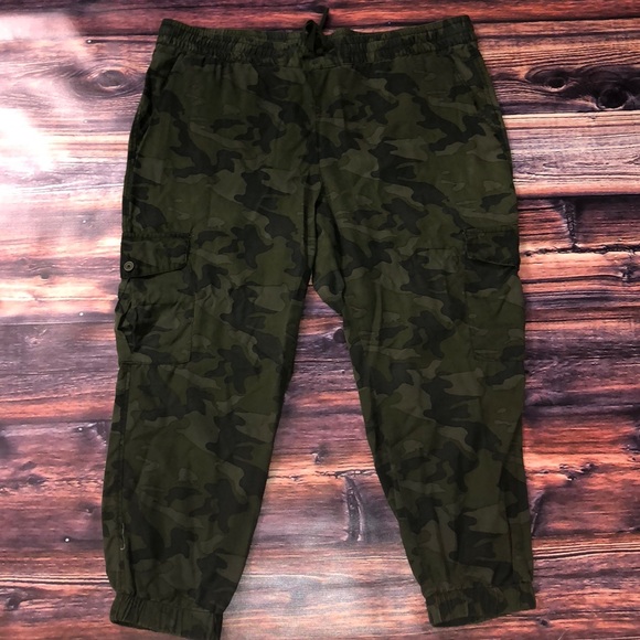plus size camouflage cargo pants
